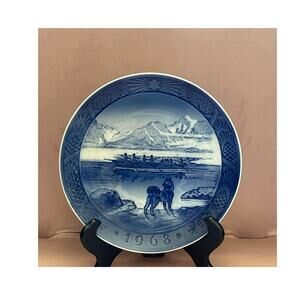 Vintage 1968 Royal Copenhagen Decorative Christmas Collector Plate Dish